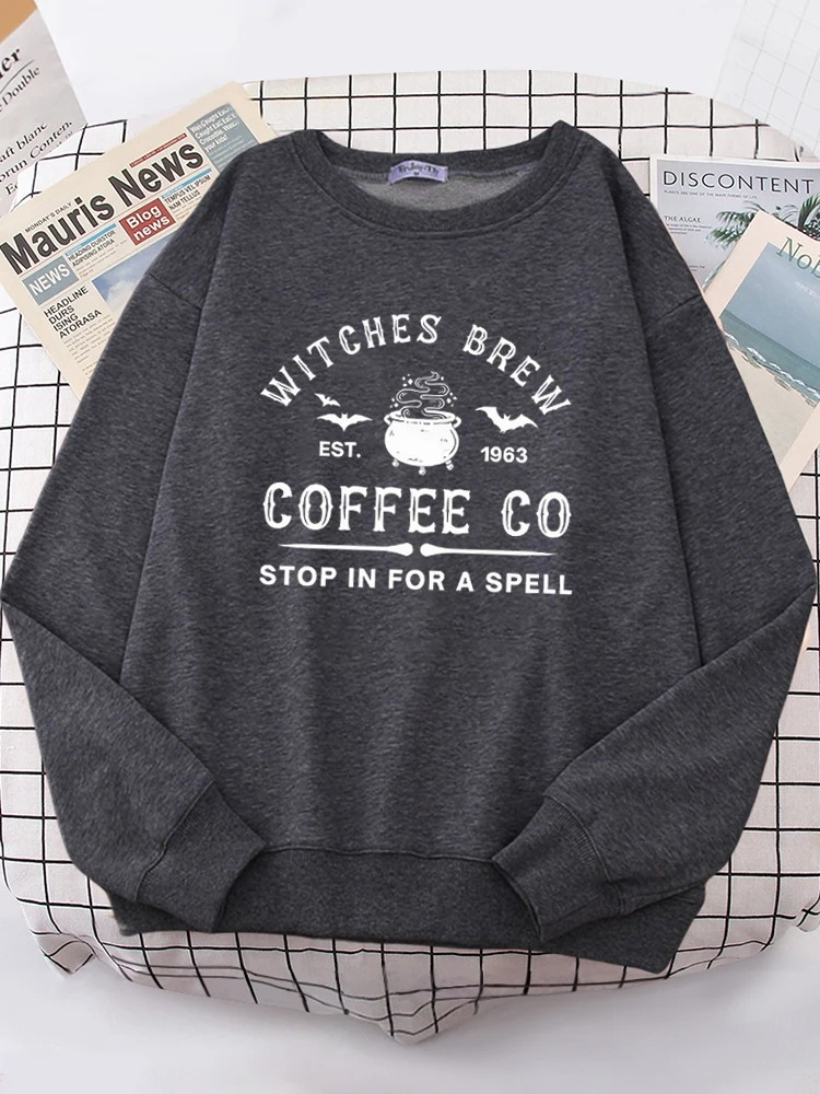 Elegant - Leuke Sweatshirt met "Witches Brew Coffee Co" Print – Dames Trui