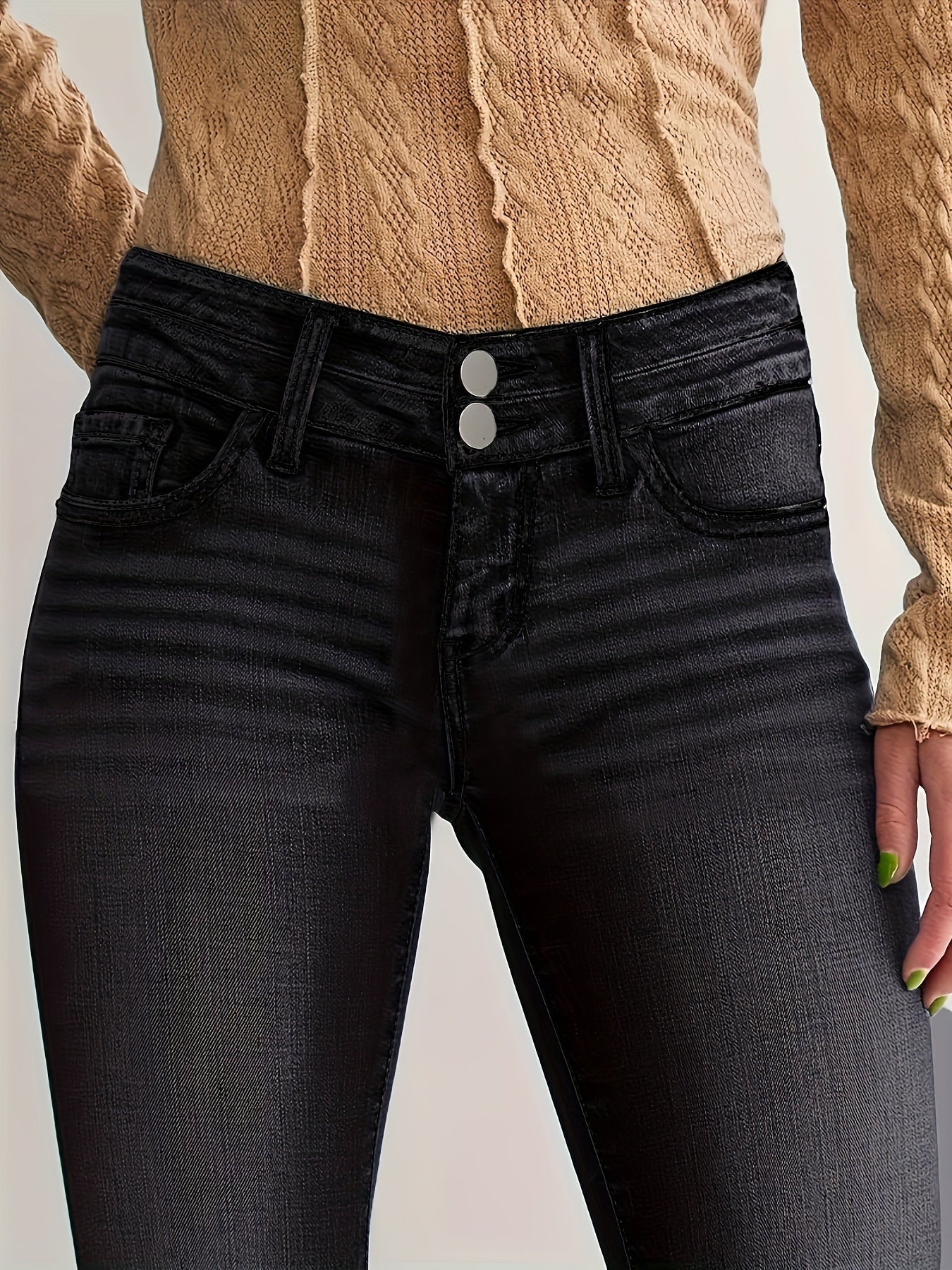 Eva | High-waist flared jeans met dubbele knoopsluiting