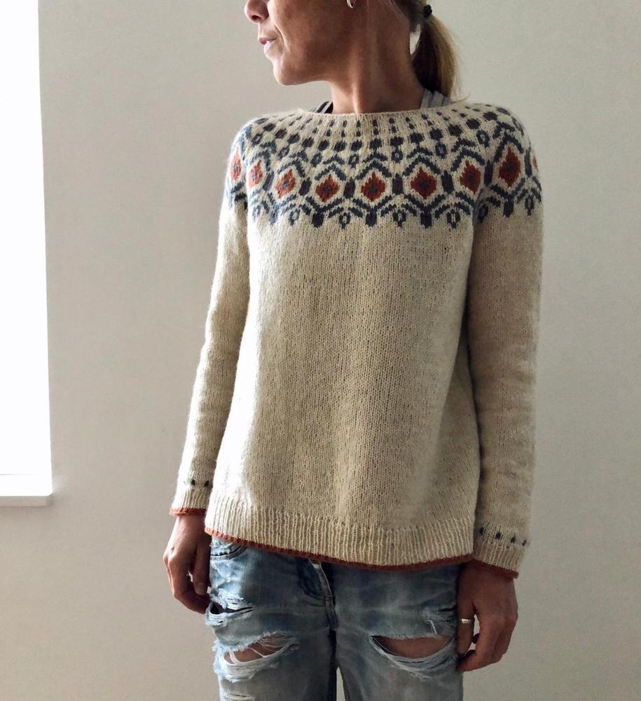 Isla - Unique sweater