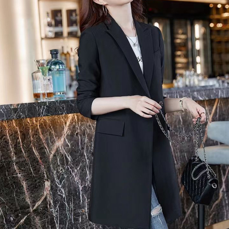 Charmea - Elegante Lange Dames Blazer met Klepzakken en Reverskraag