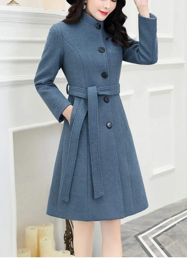 Vertraa - Elegante Trenchcoat Dames met Opstaande Kraag en Knopensluiting