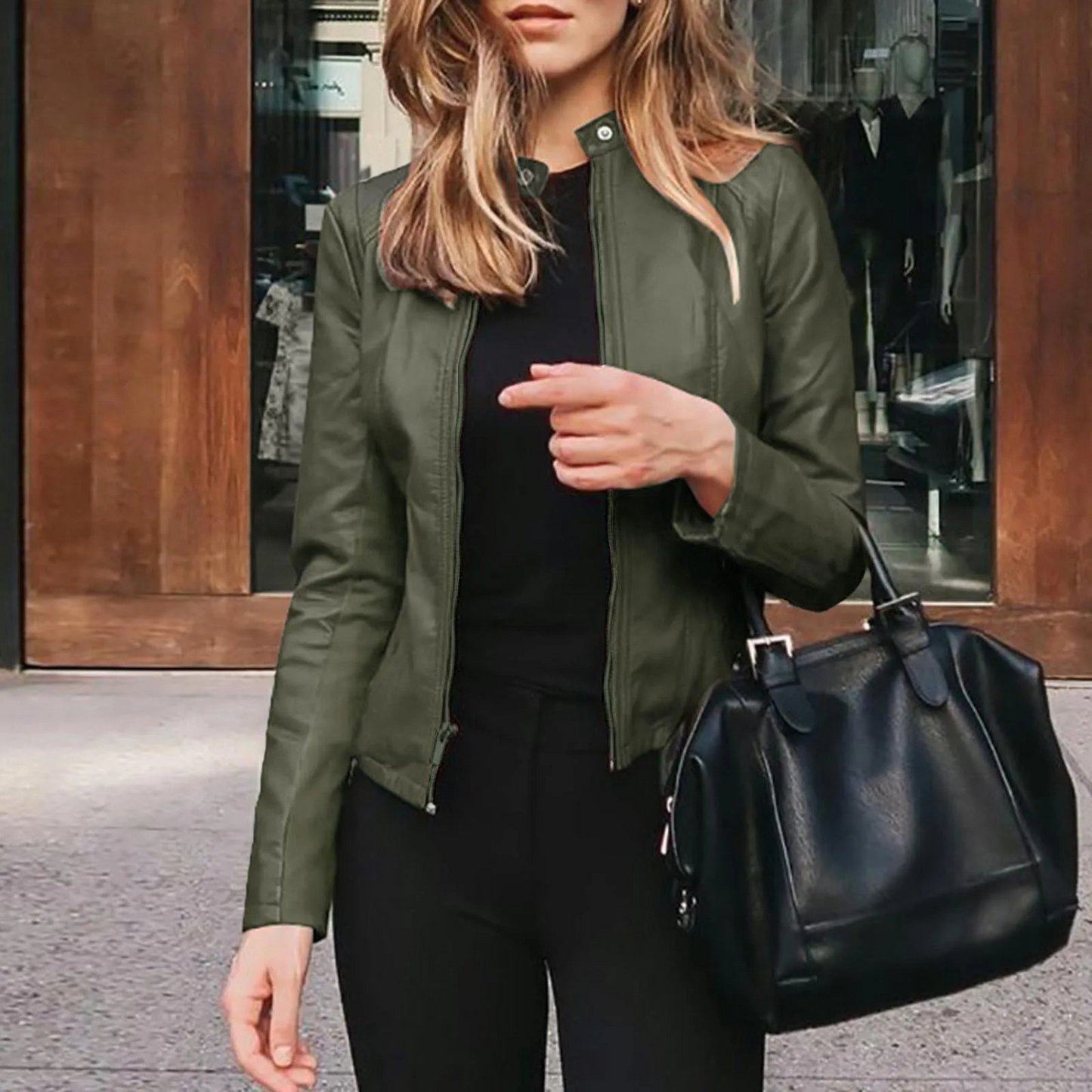 Ella dames zomerjas in bikerstijl met uitsnede