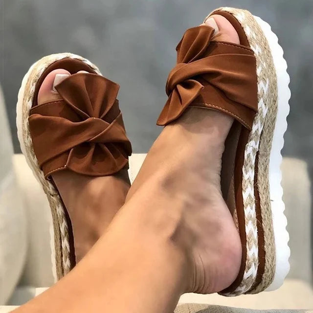 Atara - Sandalen met strikjes